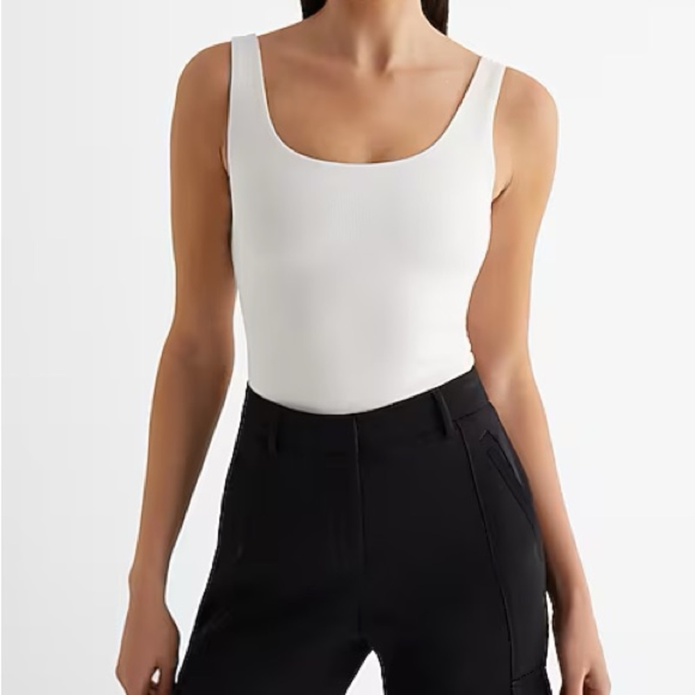 Express Body Contour High Compression Ribbed Scoop Neck Bodysuit - Picture 5 of 6